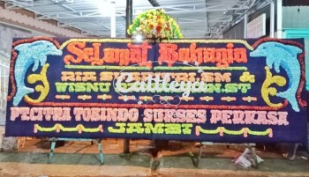 papan bunga Medan mahkota bunga segar