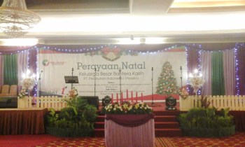 dekorasi natal di gedung