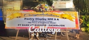 papan bunga printing gandeng bunga segar